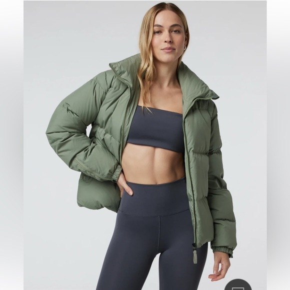 Vuori Hillside Down Jacket - Medium - Laurel green NWT - Picture 1 of 9